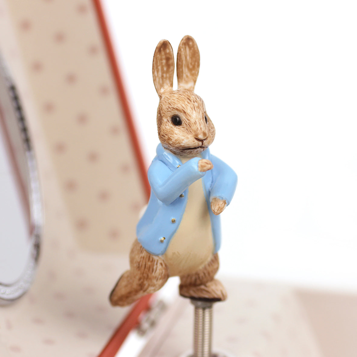 Cube Music Box Peter Rabbit © - Carrot