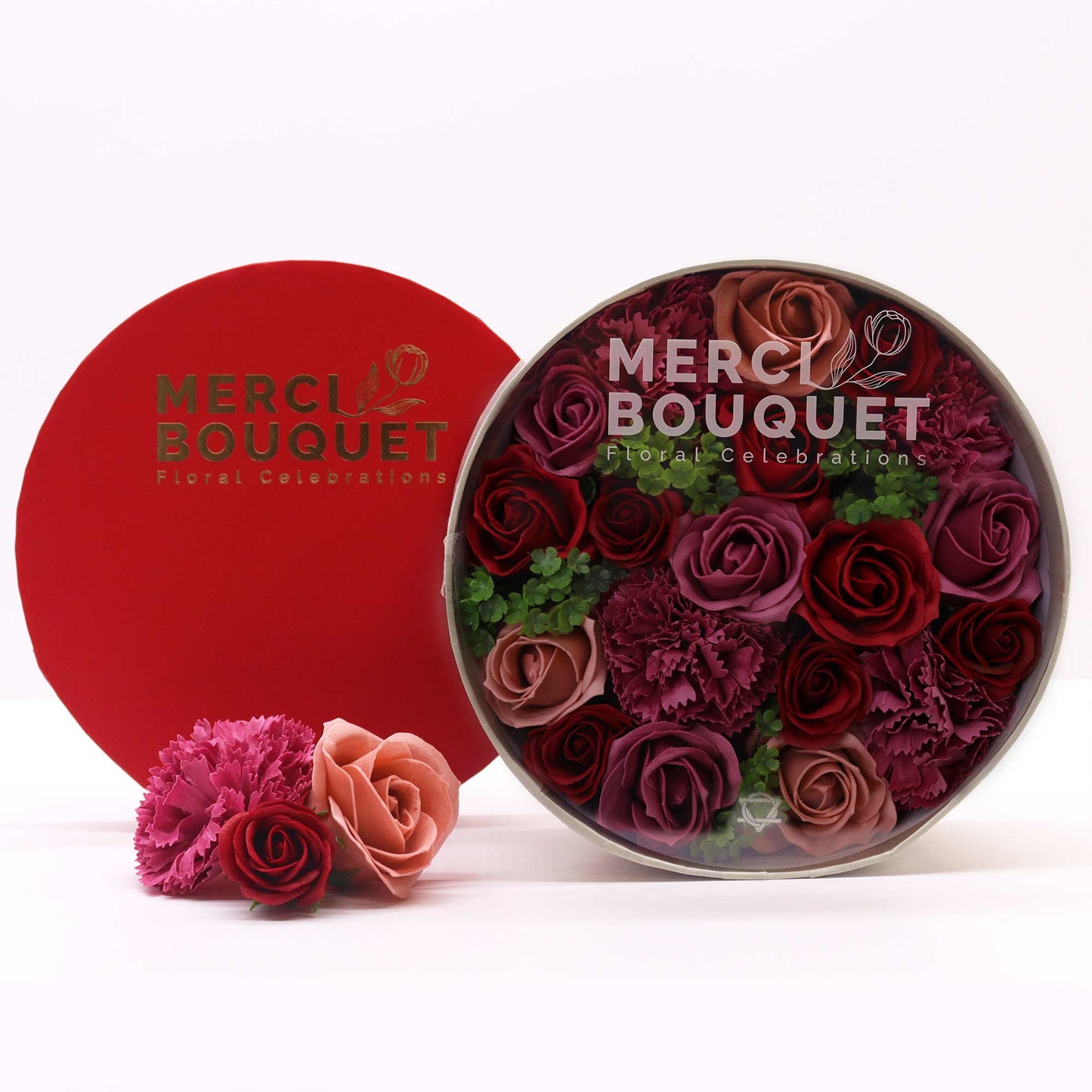 Merci bouquet- vintage roses round box