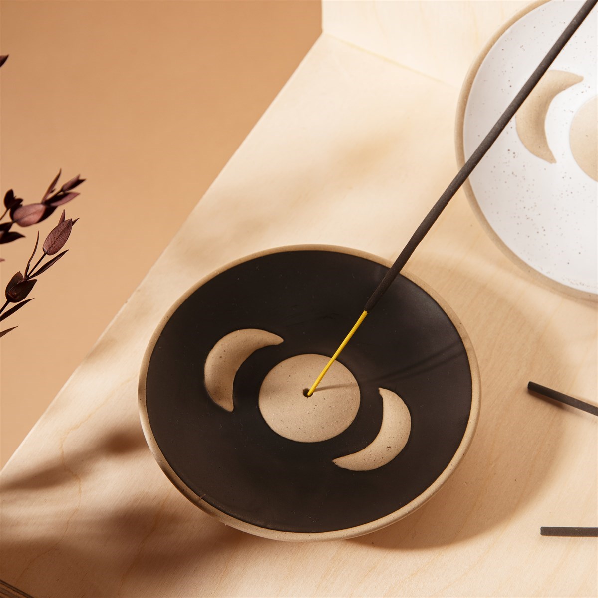 Moon Phases Incense Holder black