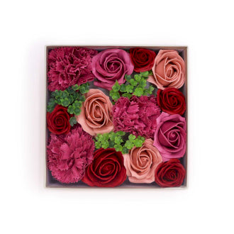 Merci bouquet- vintage roses Square box
