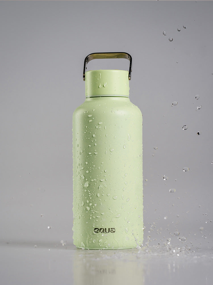 Equa Lightweight Timeless Cool Matcha Bottle