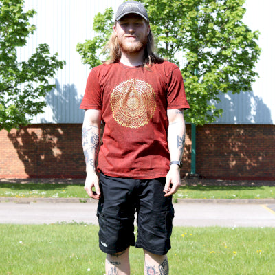 Stone washed mandala T-shirt maroon