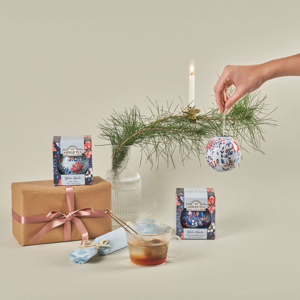 Ahmad tea Winter Wonder Christmas Tree Tea Bauble - 25g Loose Leaf English Breakfast Tea