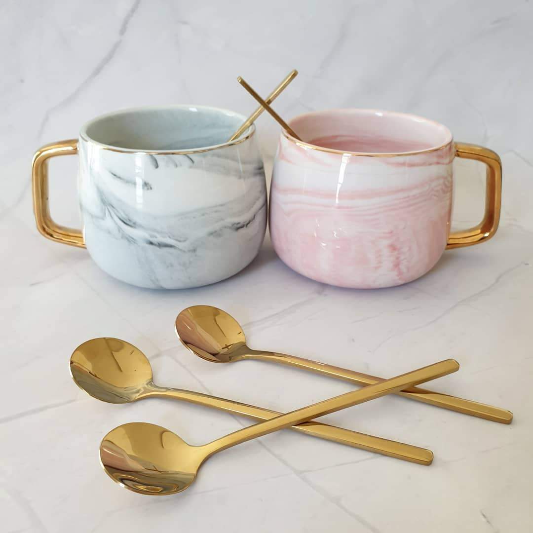 golden spoon in a set of 2