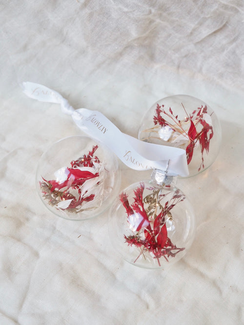 bauble with dried flowers set of 4 red