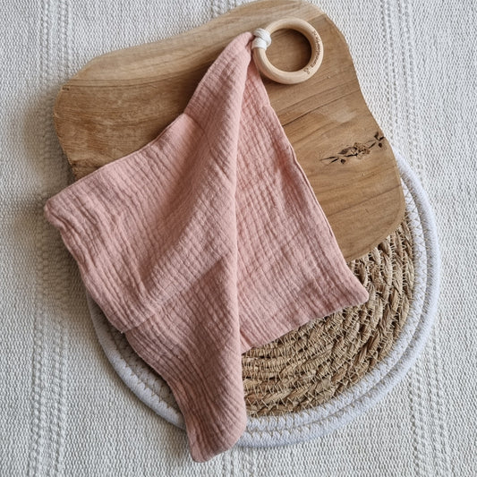 Cuddle cloth with teether peach